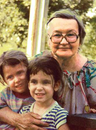Beth's Grandmother Gladys Ramm with Great-Granddaughters